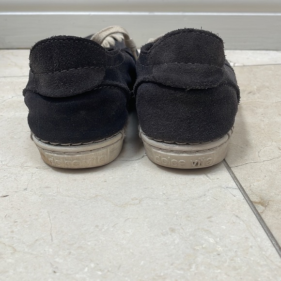 Dolce Vita Sneakers - Picture 3 of 3
